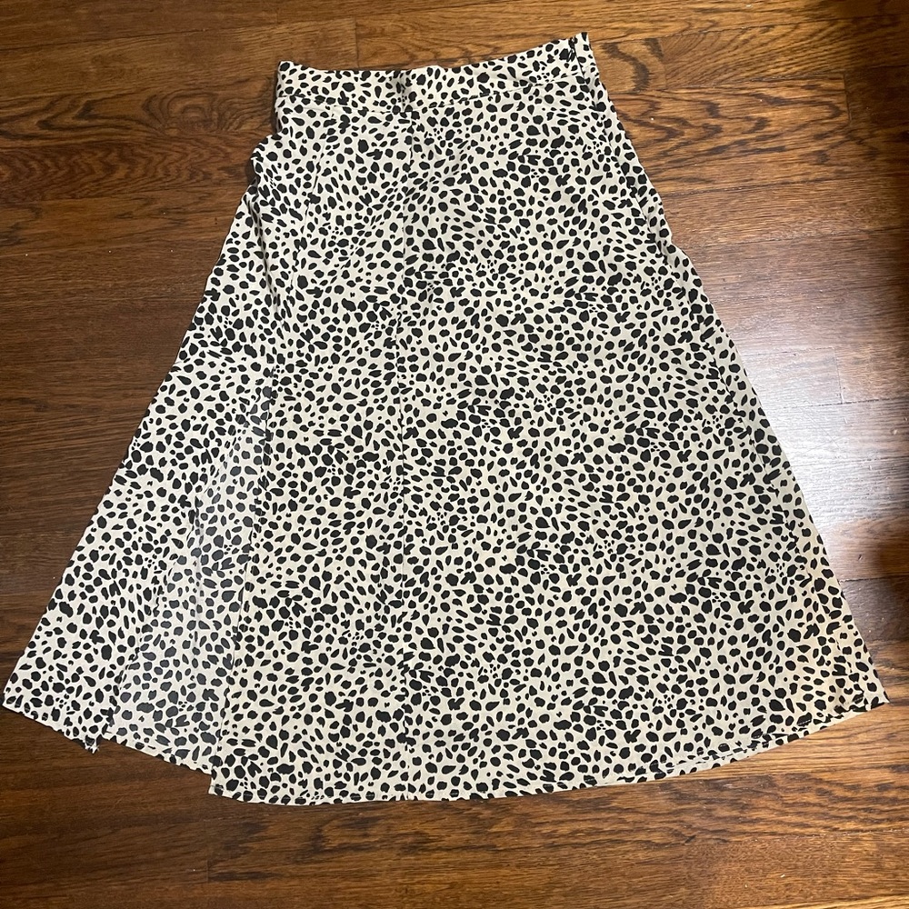 Women’s leopard print midi skirt